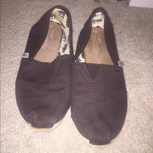 Men’s toms brown shoes sZ 9